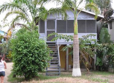 Front Rental Sunset Placencia, Belize